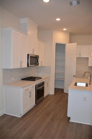 Building Photo - 338 Almanor St