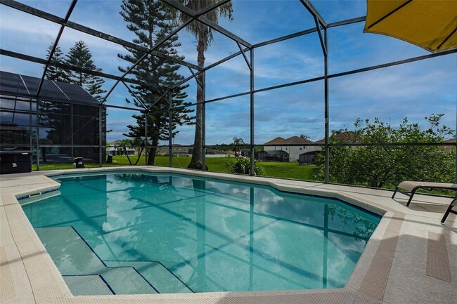 Building Photo - 341 Aster Dr