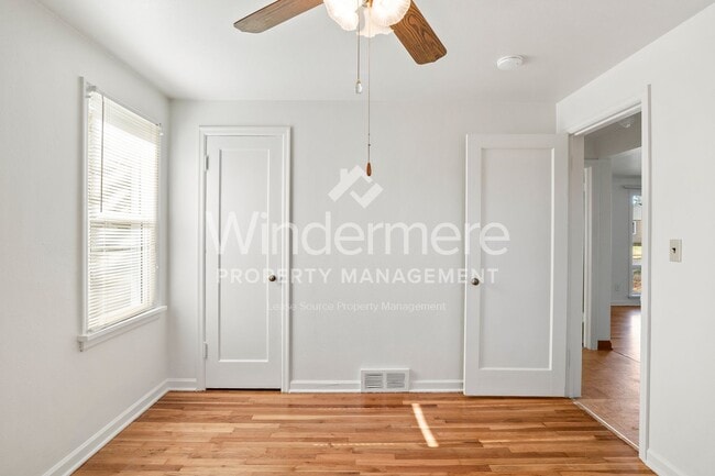 Building Photo - ***COMING SOON***Darling 2 bedroom, 1 bath Home In Spokane