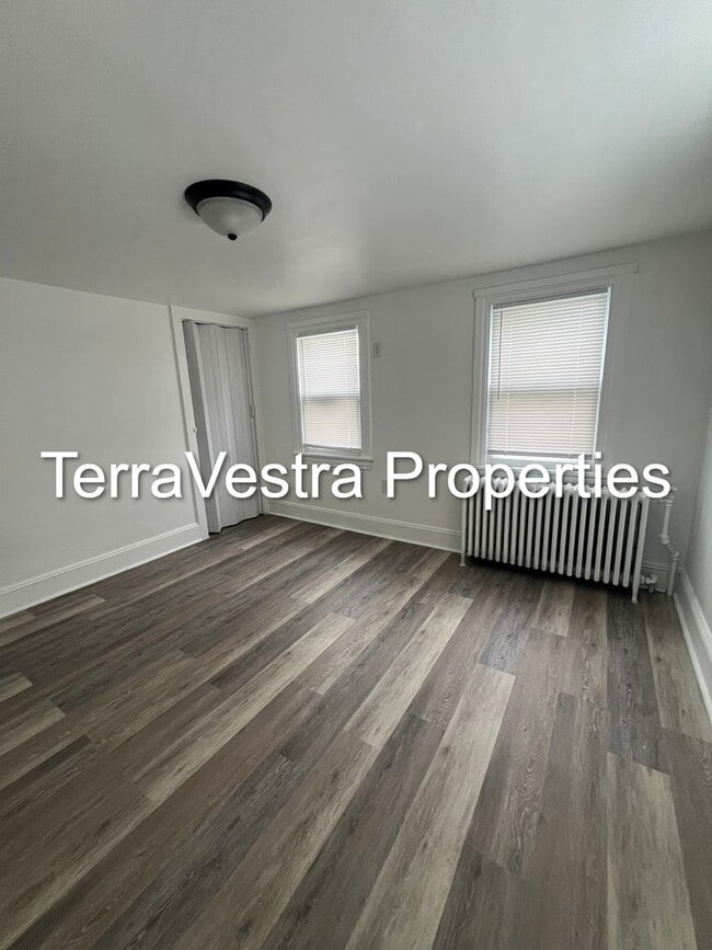 Building Photo - 3 bed single family in Salem. Eligible for...