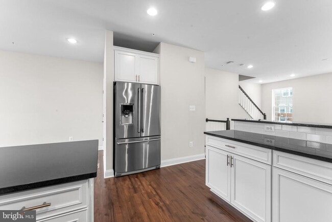 Building Photo - 8418 Kendall Ct