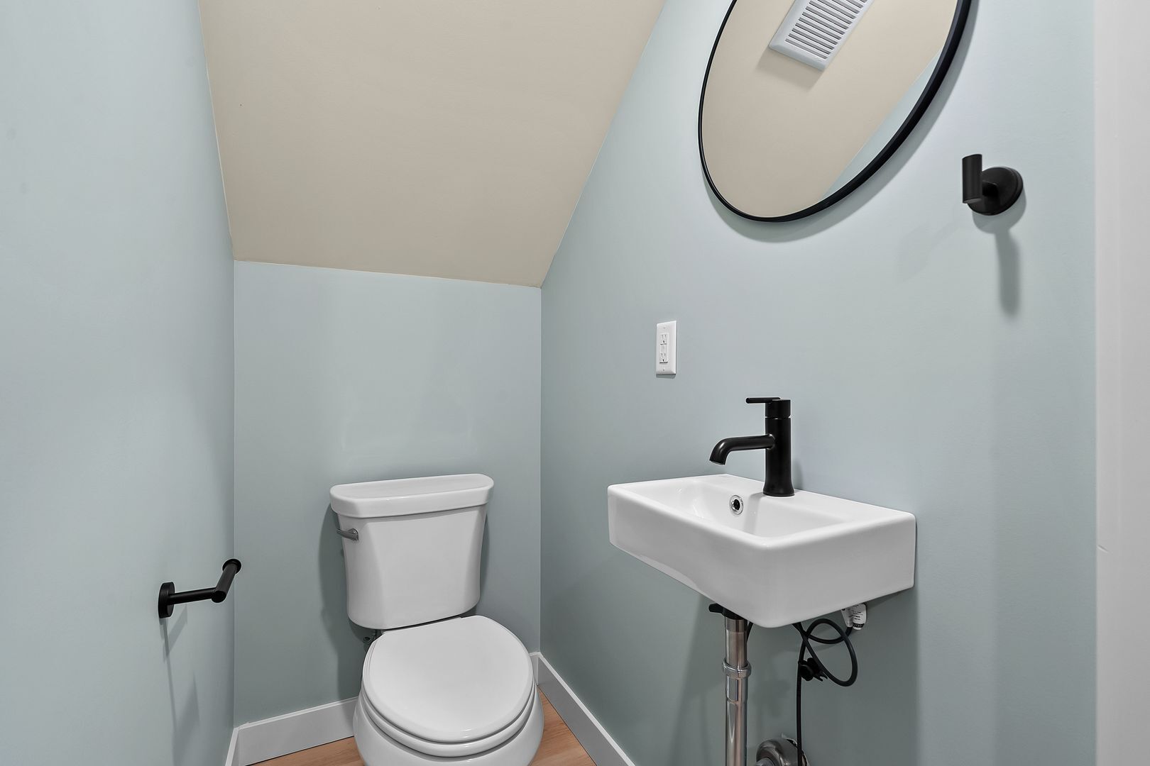 Building Photo - 266 E Michigan Ave