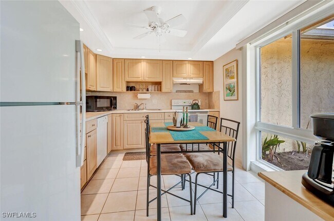 Building Photo - 83 Glades Blvd