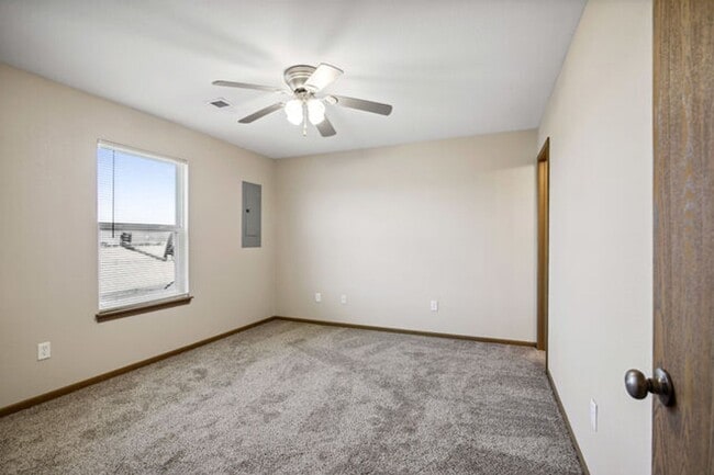 Building Photo - 3 bedroom 2 bath in Grain Valley