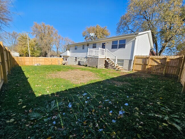 Building Photo - 7518 Taney Pl