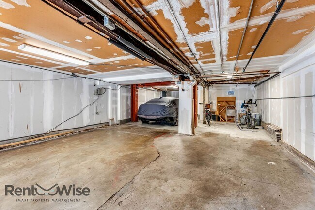 Building Photo - 1112 Fell St