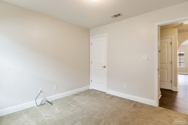 Building Photo - 1482 Towhee Canyon Dr