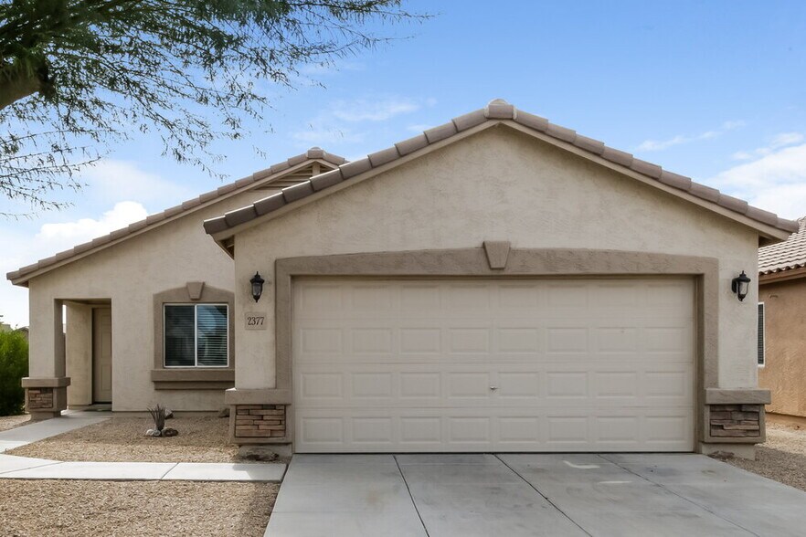 Primary Photo - 2377 E San Manuel Rd