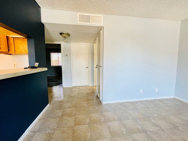 Building Photo - 3716 Snorkel Cir