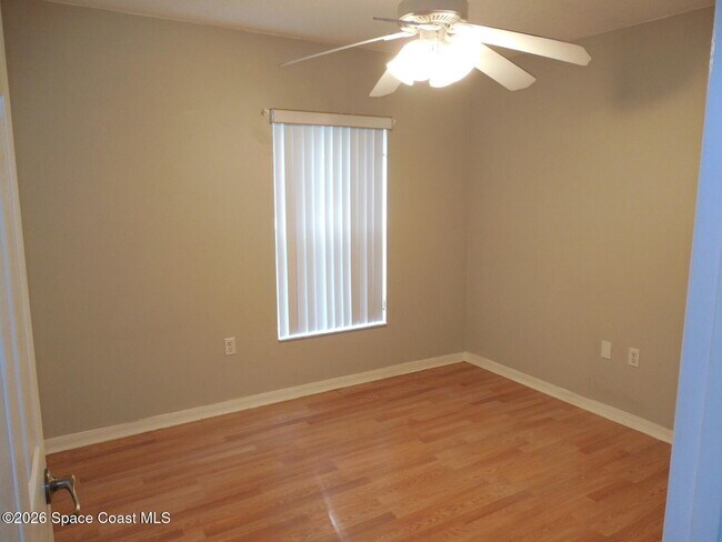 Building Photo - 5272 Outlook Dr