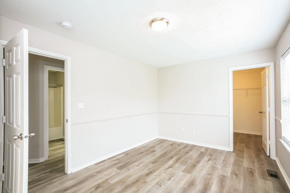 Building Photo - 9761 Trail Dr
