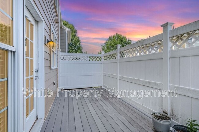 Building Photo - 822 Granby Dr