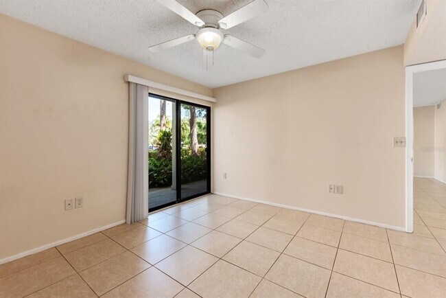 Building Photo - 2232 Bahia Vista St