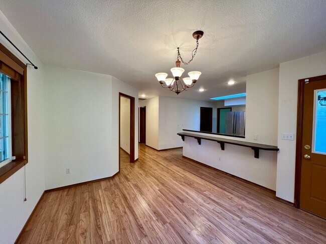 Building Photo - PENDING APPLICATION; Private 5 Acres