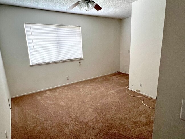 Building Photo - Prime Location: Beautiful Home in Diamond ...