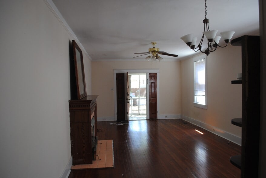 Building Photo - 2328 Nashville Ave