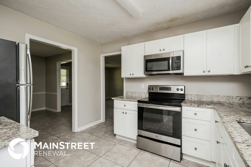 Building Photo - 170 Southmoor Cir