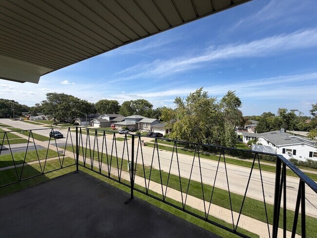 Building Photo - 8101 83rd Pl
