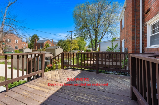 Building Photo - 1518 Dellsway Rd