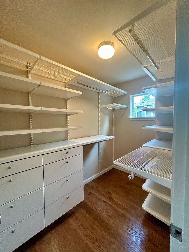 Building Photo - Redmond Ridge Home