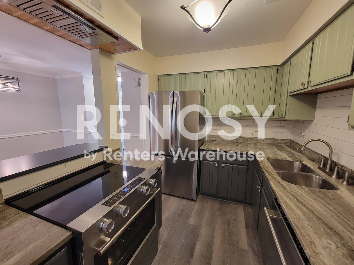 Building Photo - 914 Wildwood Square Ct