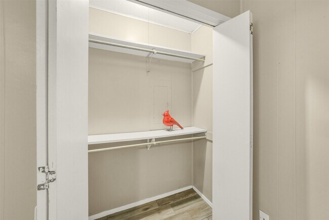Building Photo - 23807 Red Oak Dr