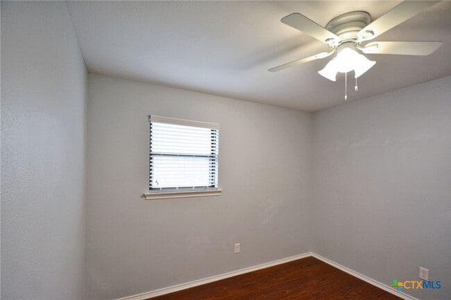 Building Photo - 1215 Clearwater Dr