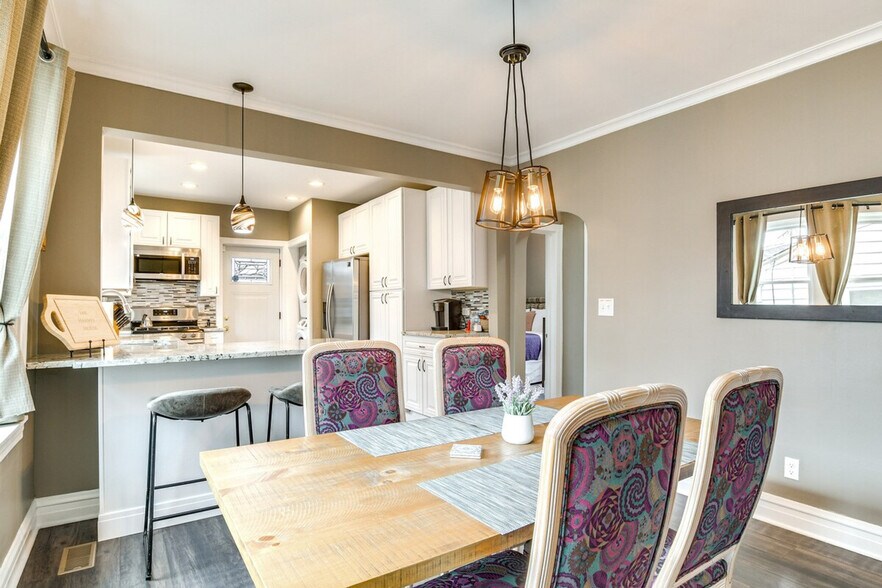 Building Photo - 1540 Fowler Ave