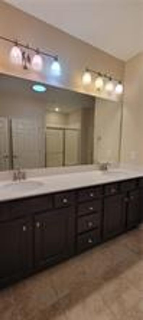 Building Photo - Luxury Living in South Forsyth