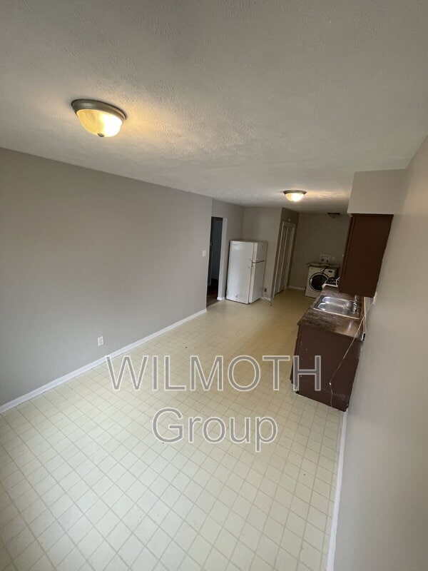 Building Photo - 1950 Carrollton Ave