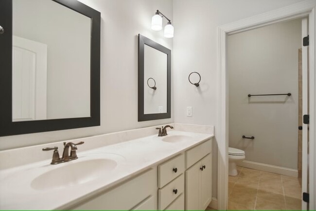 Building Photo - 1212 Sand Pine Dr