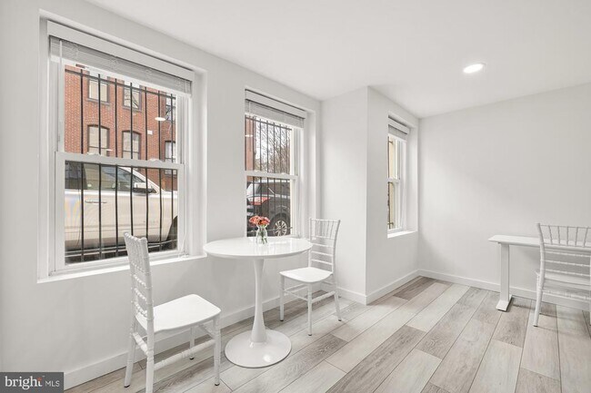 Building Photo - 1821 19th St NW