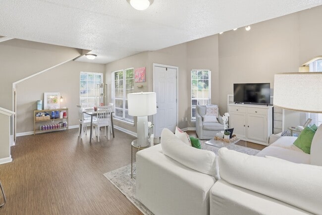 Building Photo - 626 Shug Jordan Pkwy