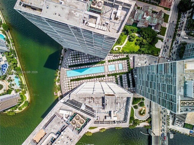 Building Photo - 475 Brickell Ave