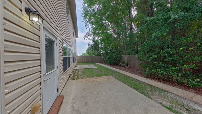 Building Photo - 2240 Hadleigh Hills Ct