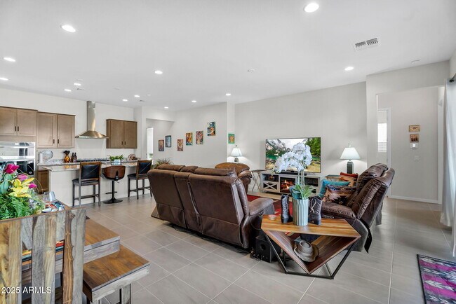 Building Photo - 866 W Flatiron Trl