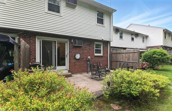 Building Photo - 62 Brandywine Ln