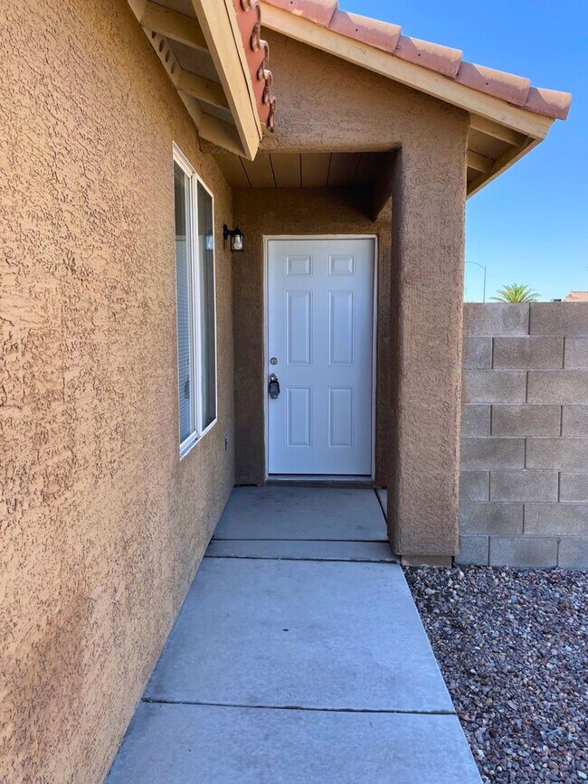 Building Photo - NEWLY RENOVATED 3BD/2BA SINGLE FAMILY HOME IN NORTH LAS VEGAS!