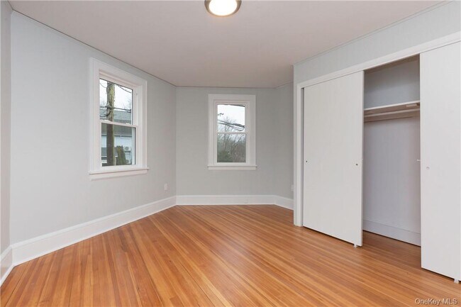 Building Photo - 167 Brook St