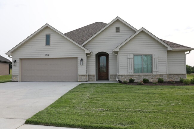 Primary Photo - 4512 Estacada Dr