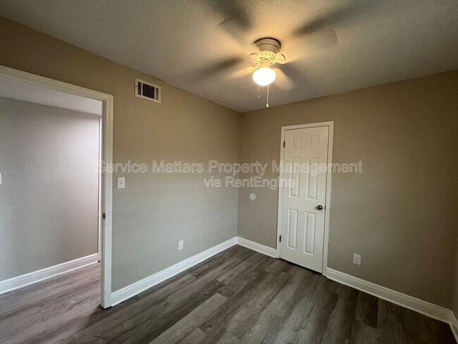 Building Photo - 3747 Berryhill Rd