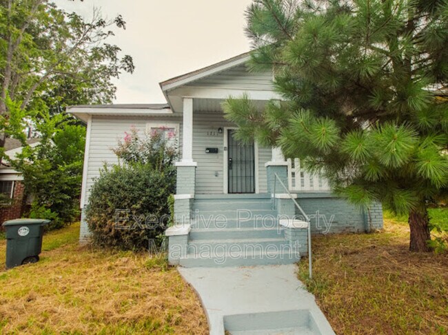 Primary Photo - 1711 Center Way S