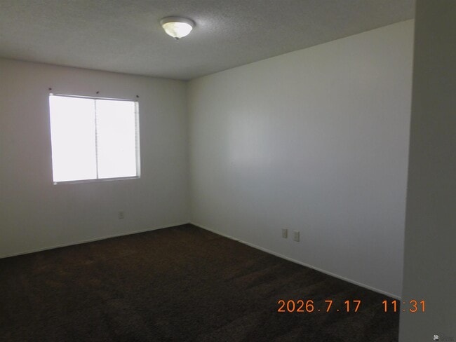 Building Photo - 1276 W 20th Pl