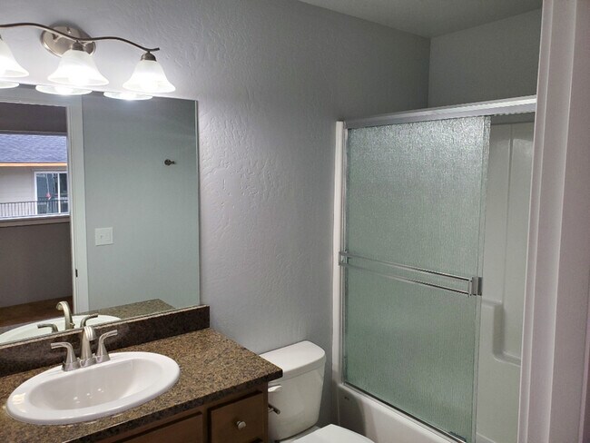 Building Photo - 220 Cheryl Ln