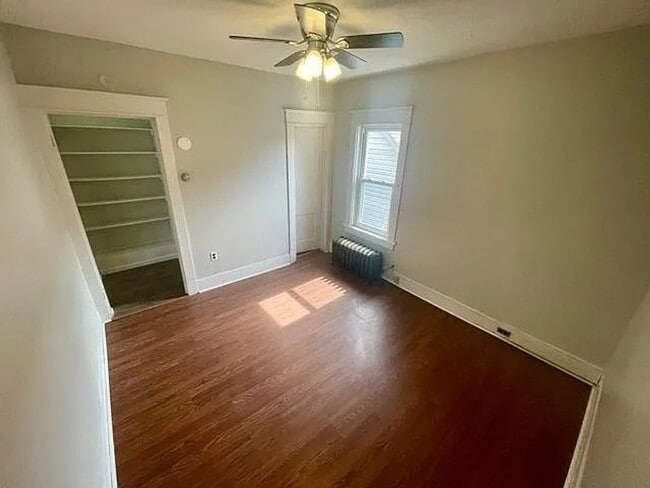 Building Photo - 712 W 26th St