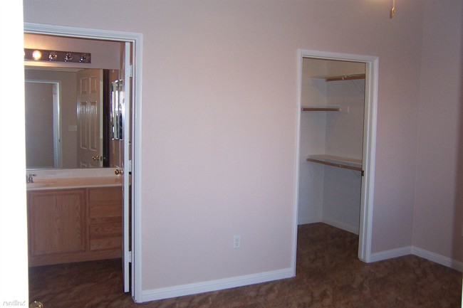 Building Photo - 2 br, 2 bath Condo - Amber Hills II