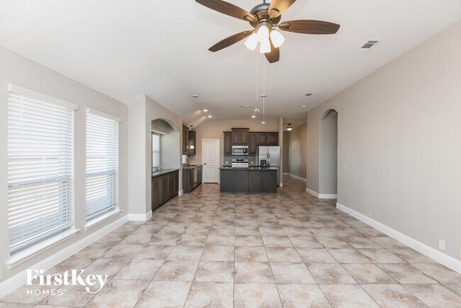 Building Photo - 312 Waverly Dr