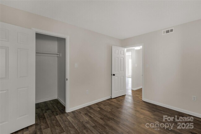 Building Photo - 7205 Winery Ln