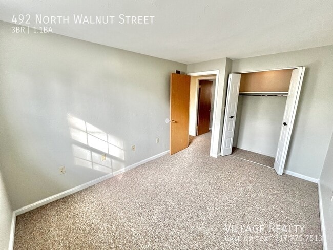 Building Photo - 492 N Walnut St