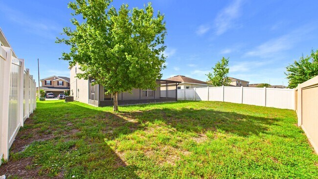 Building Photo - 4-Bedroom Home with Spacious Layout in Ayersworth Glen – Wimauma, FL